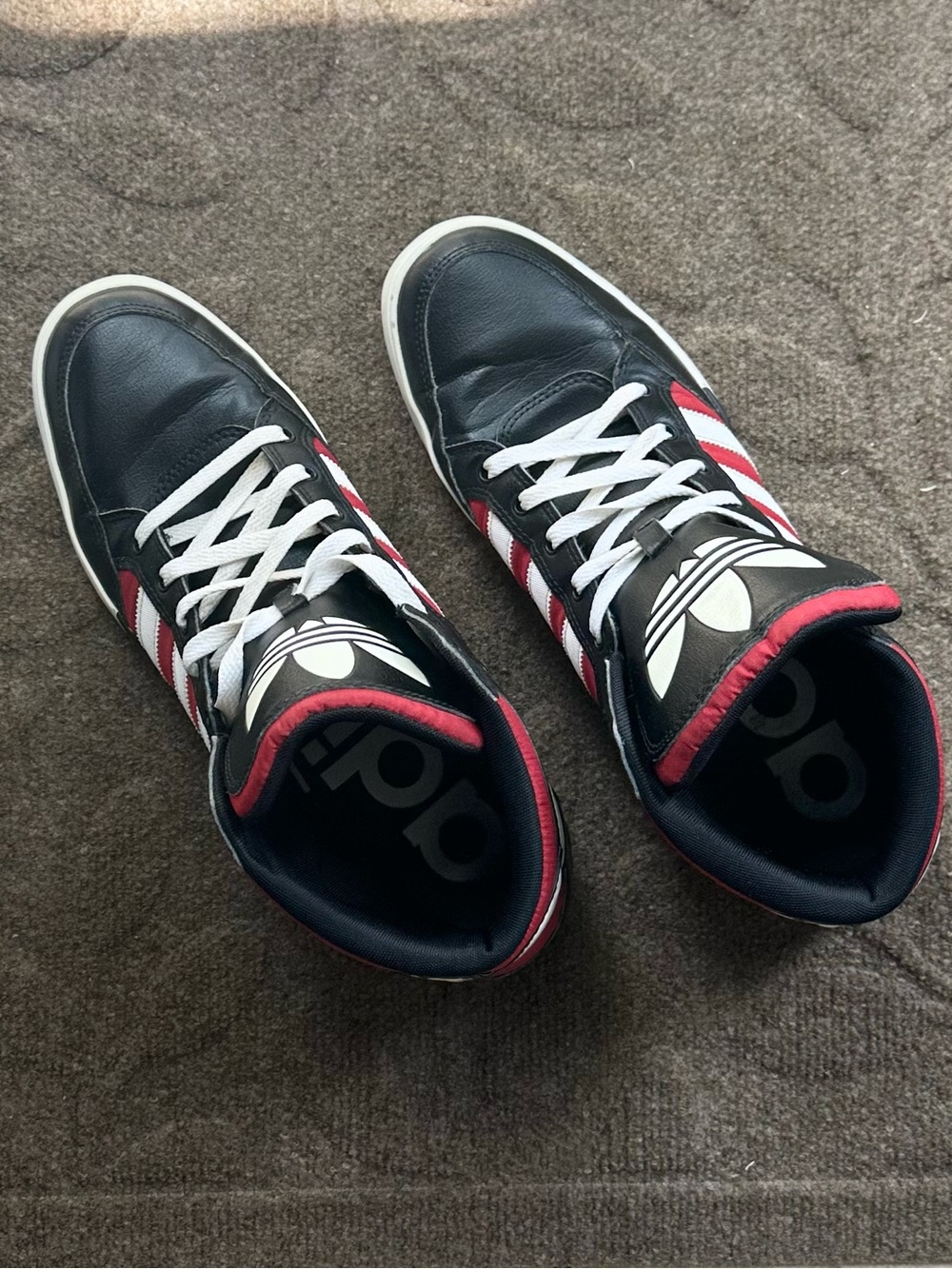 Adidas Hard court Hi Big Logo Men’s 11.5 Sneakers Basketball Red/Black G59802 - Picture 6 of 10
